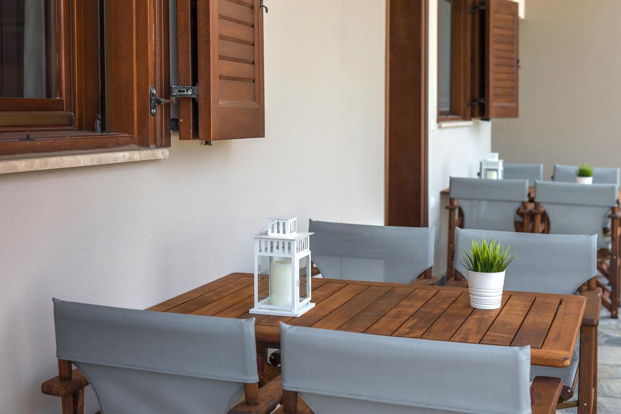 Pleiades Casual Living Apartment Nea Roda Exterior foto
