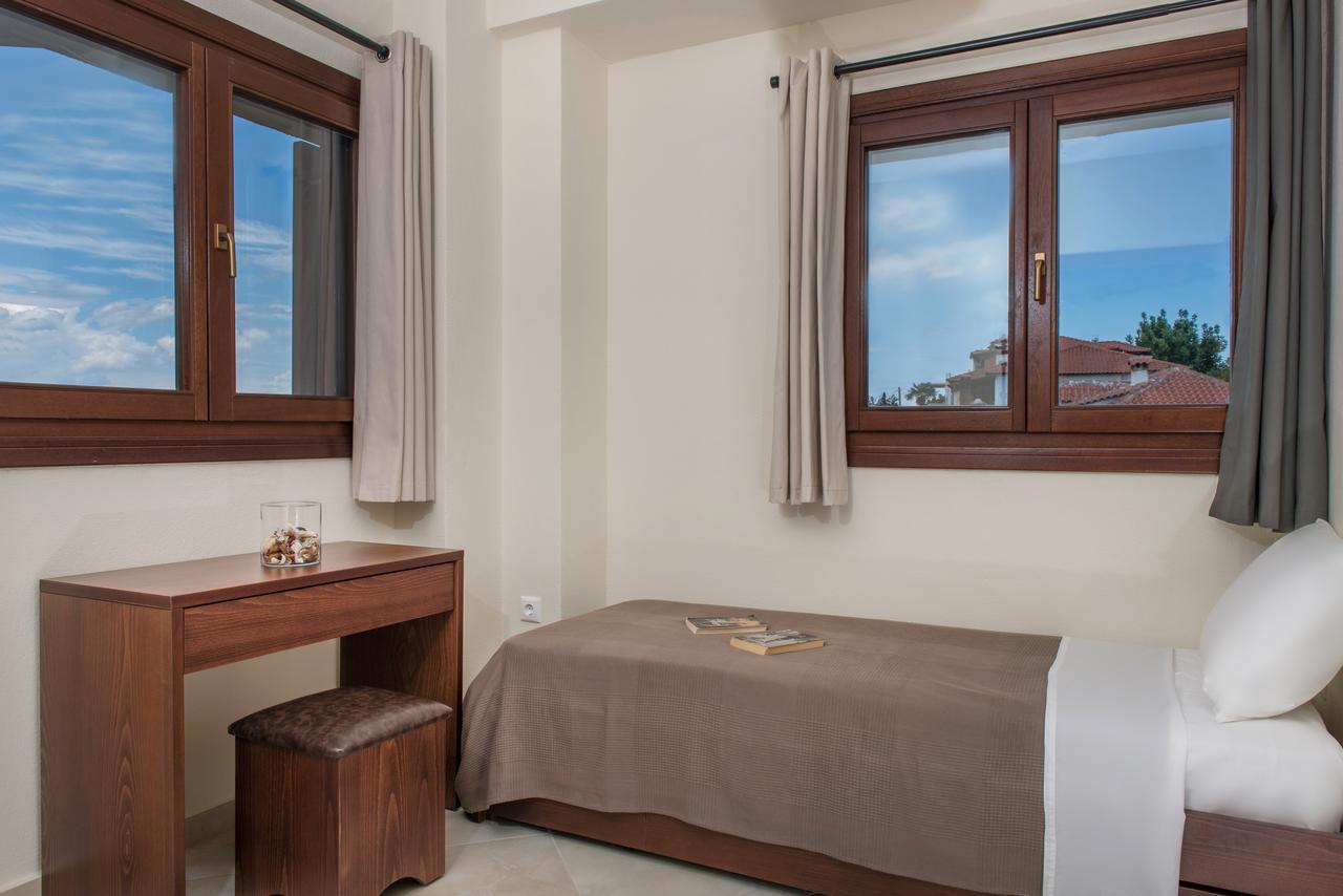 Pleiades Casual Living Apartment Nea Roda Exterior foto