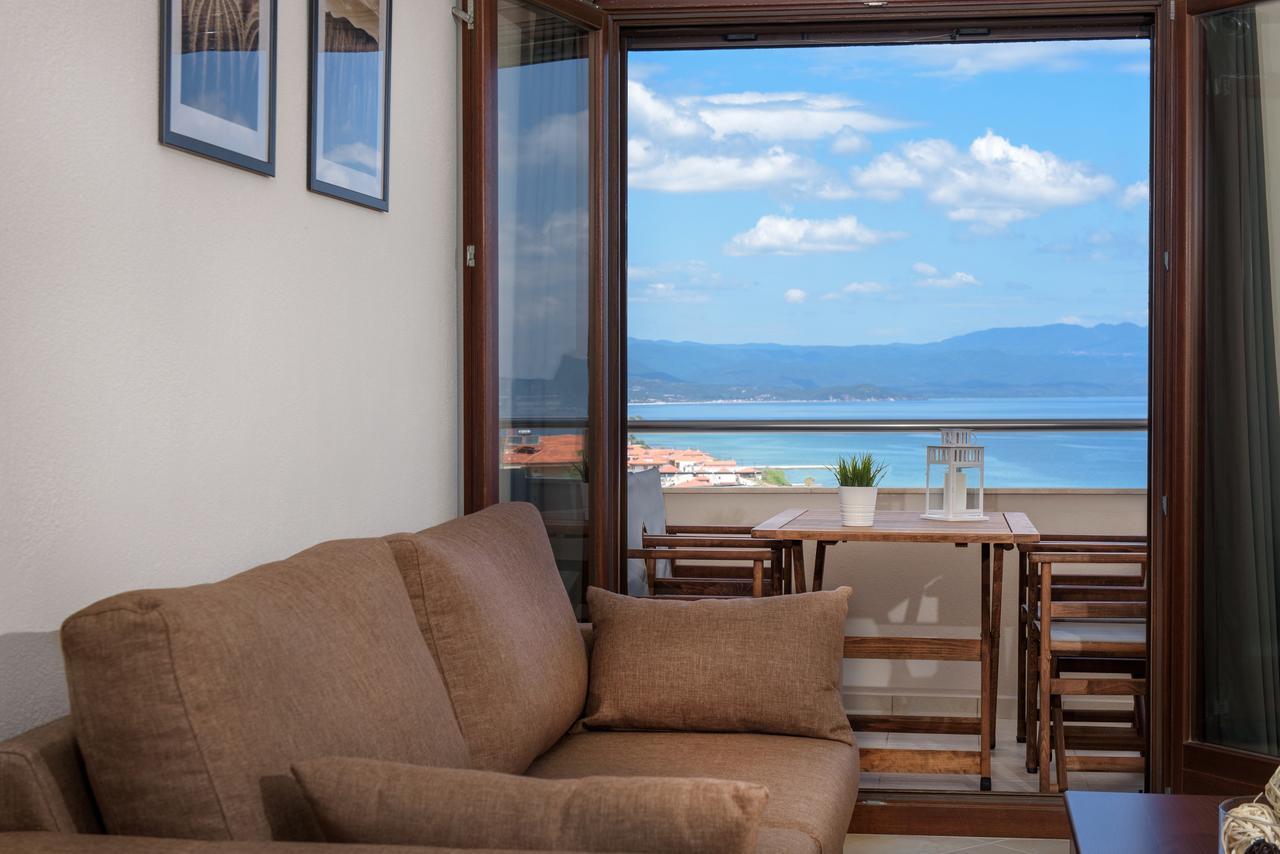 Pleiades Casual Living Apartment Nea Roda Exterior foto