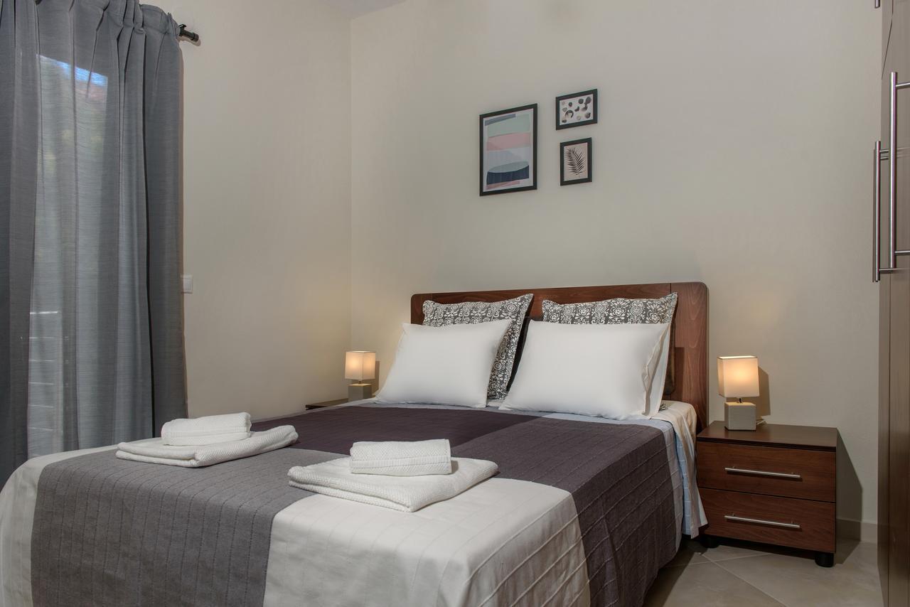 Pleiades Casual Living Apartment Nea Roda Exterior foto